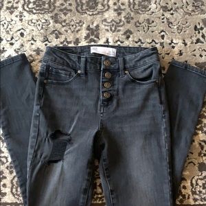 Cute women’s skinny and high rise jeans